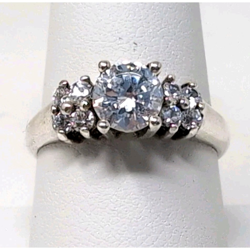 925 Sterling Silver CZ Cluster Ring Size 8.75 Central Round Stone Side Accents